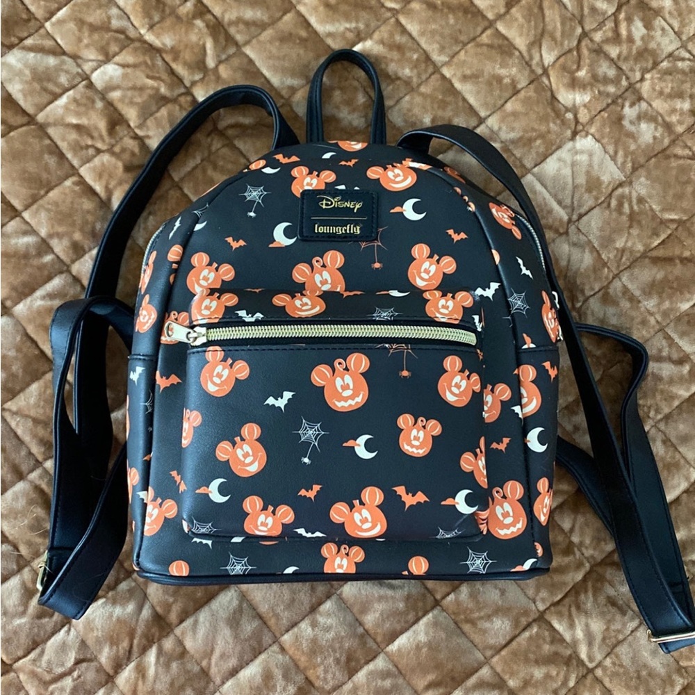 Mickey pumpkin Halloween Loungefly backpack